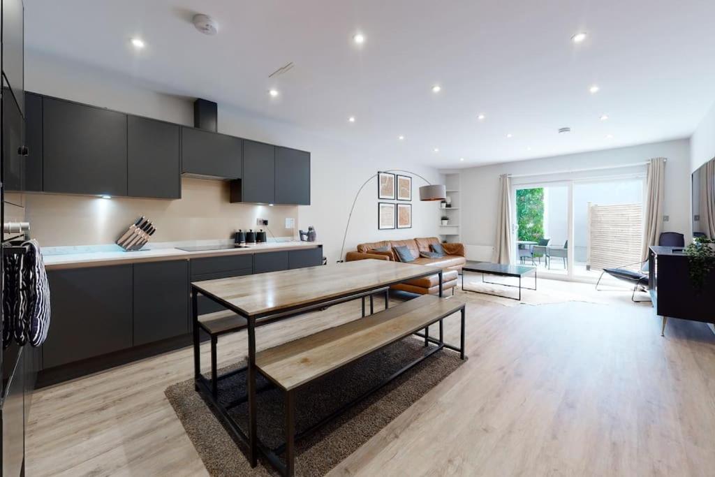 Stylish 2Bed Flat 10Min To Wimbledon Tennis Courts London Eksteriør bilde
